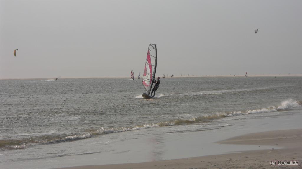Surfer am Borkumer Strand