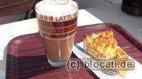 Capuccino und Apfelkuchen