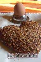 Körnerbrötchen in Herzform